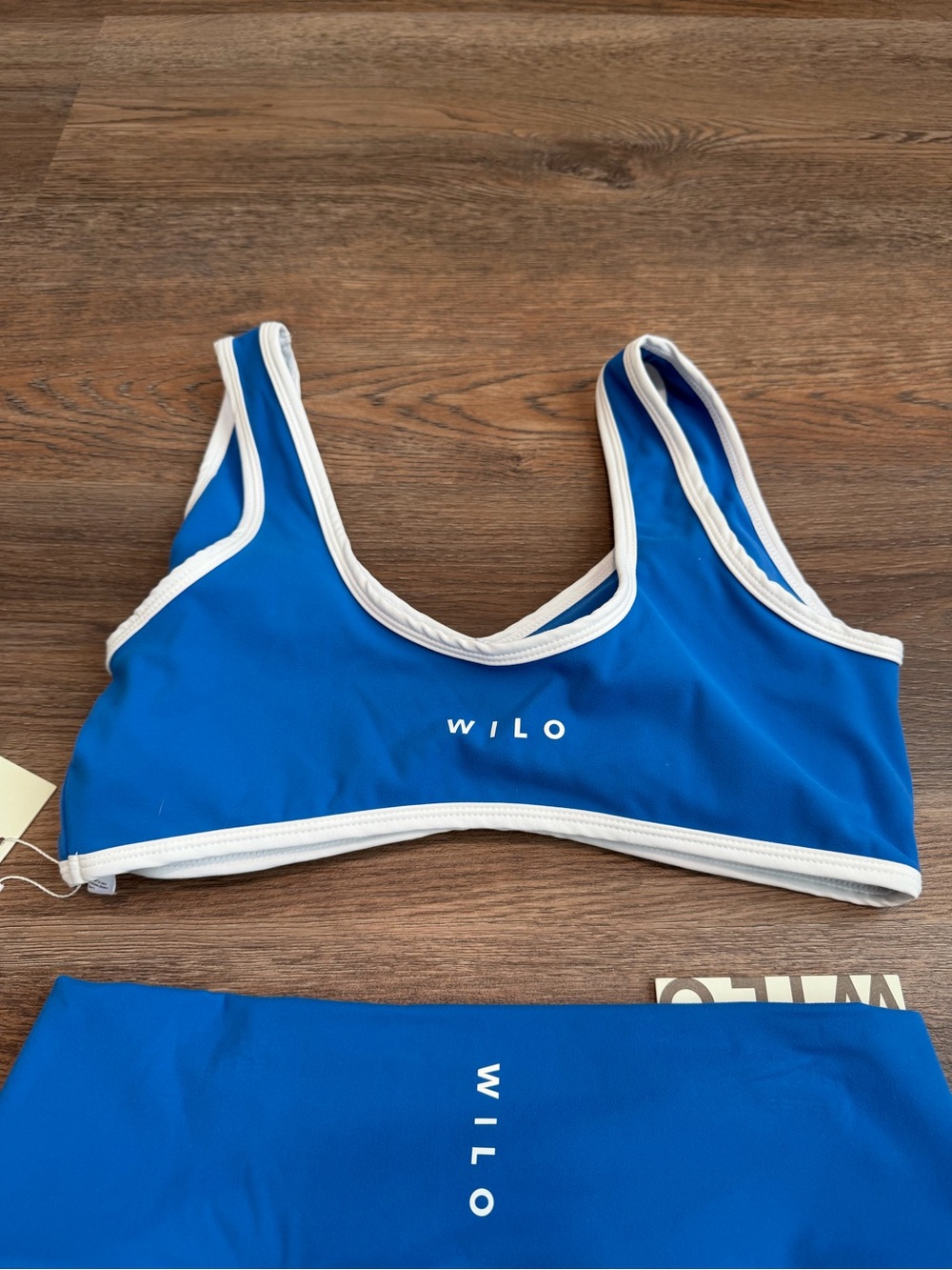 NWT Wilo The Label Active Set Sports Bra Biker Shorts Cobalt Blue White Large - Picture 4 of 7